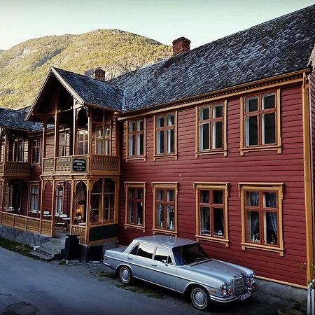 Laerdalsoren Motor Guesthouse Lærdalsøyri Dış mekan fotoğraf
