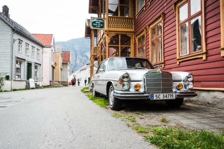 Laerdalsoren Motor Guesthouse Lærdalsøyri Dış mekan fotoğraf